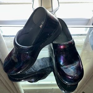 Dansko size 38 only worn twice!!!